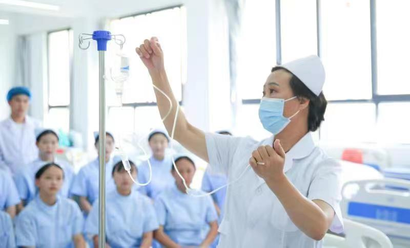 金年金字招牌诚信至上特色专业 | 护理